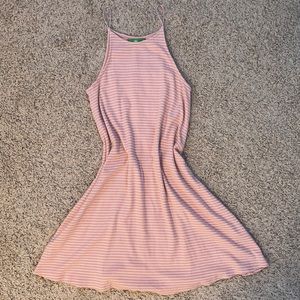 dip. Women’s Medium